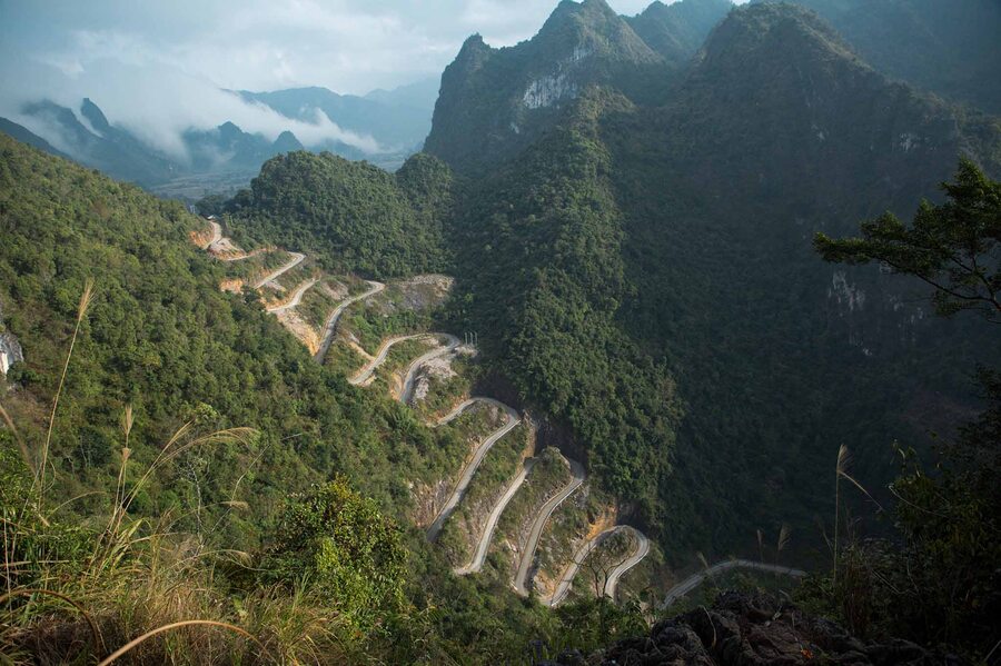 Khau Coc Cha Pass will be a thrill for adventure seekers. Photo: Sai Gon Tiep Thi