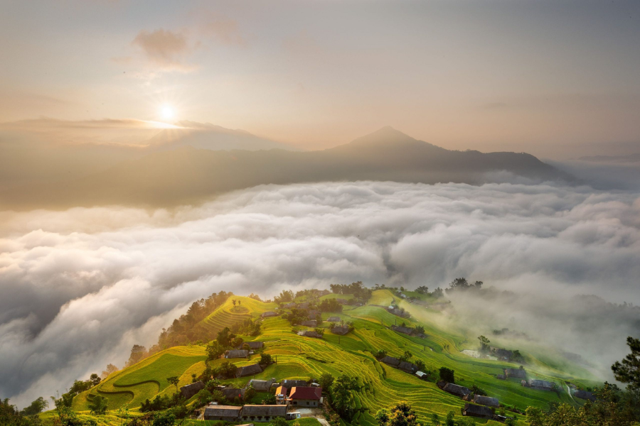 November is a great time to hunt clouds in Ha Giang