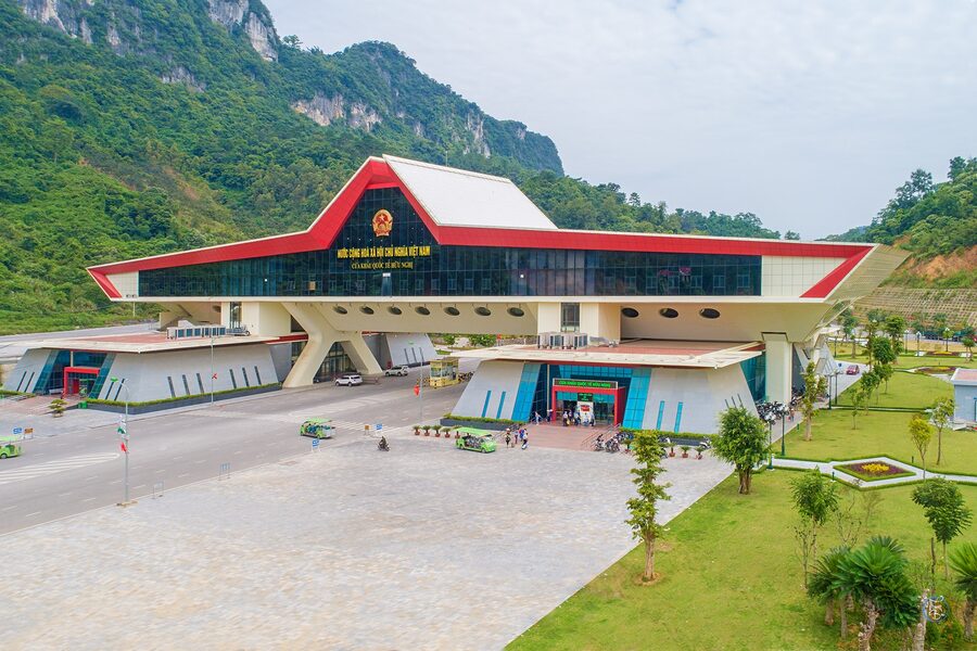 Huu Nghi Border Gate in Dong Dang Town. Photo: Huu Nghi Border Gate