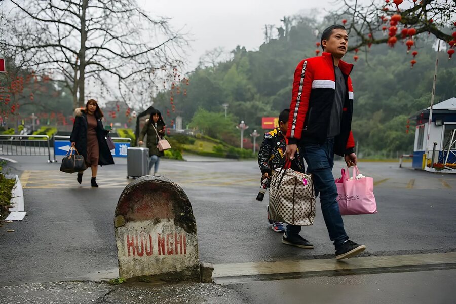 The milestone marks the starting point of National Highway 1A. Photo: Di san van hoa