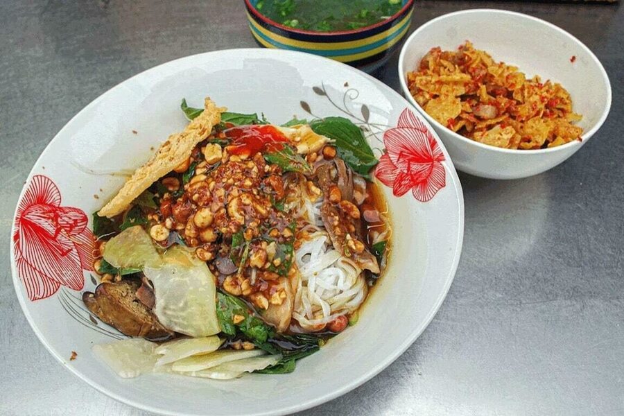 A bursting flavor type of pho. Photo: VnExpress