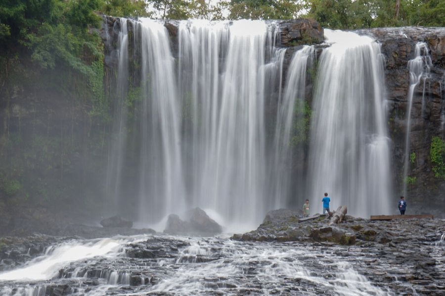 Bou Sra Waterfall offers a variety of activities for visitors to enjoy 