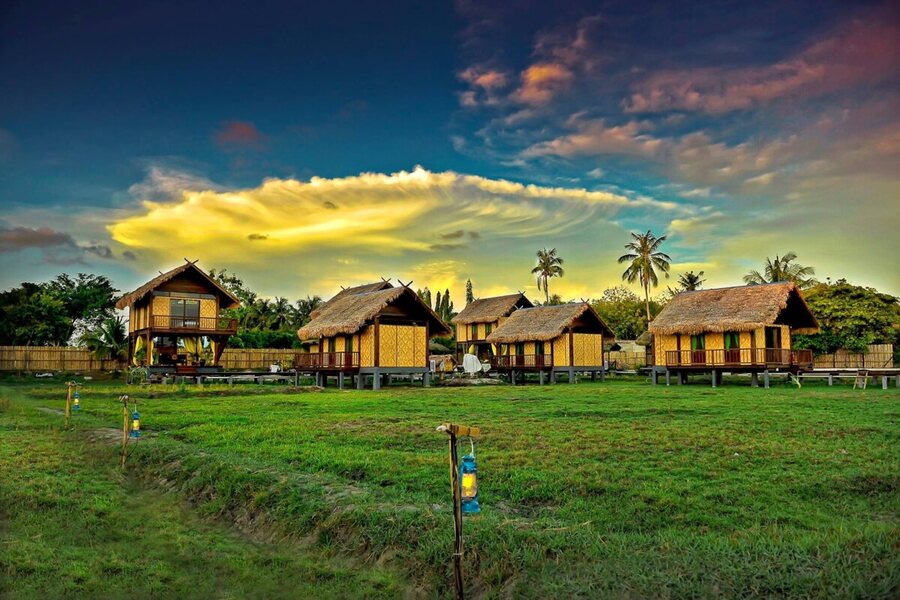 Stay in Kampung (Homestay) is an ideal choice to connecting with local people. Photo: Jom Explore