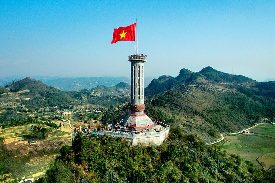 Lung Cu Flagpole, the top north of Vietnam. Photo: Dan toc va phat trien