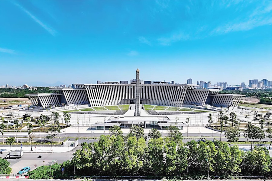 Panoramic view of the museum on Thang Long Avenue @baotanglichsuquansuvn