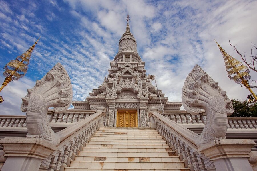 Oudong is the capital of Cambodia before Phnom Penh. Photo: Cambodia Begins at 40