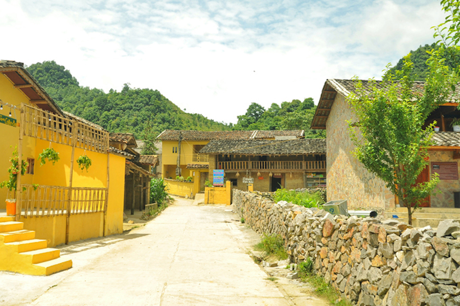 The center of Lo Lo Chai village on sunny days @Tiendao