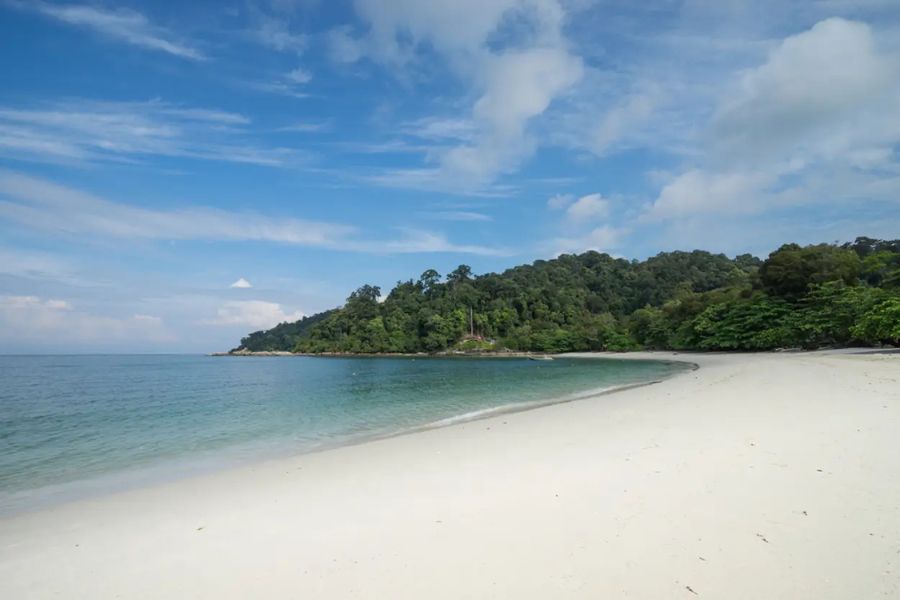 Enjoy relaxing beach at Pulau Pangkor