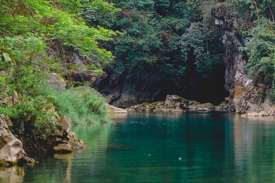 Beware of the underground rocks under the stream @phunuvagiadinh