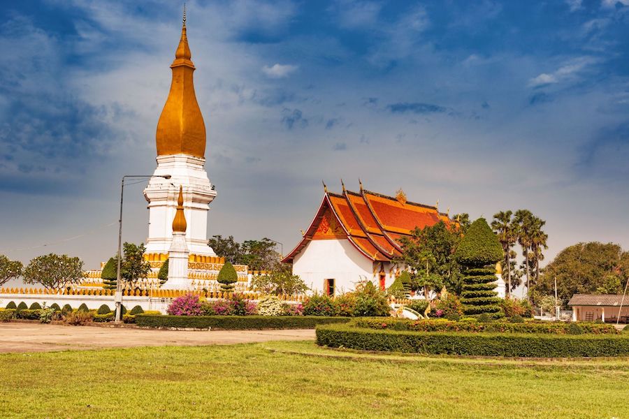 Wat Sikhotabong has an outstanding golden stupa (Source: Internet)