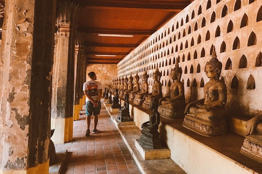 There are Buddha statues in every corner of the wat (Source: Internet)