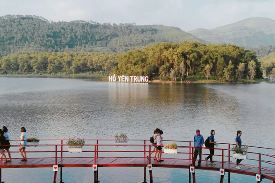 Yen Trung Lake attracts many visitors every year (Source: Internet)