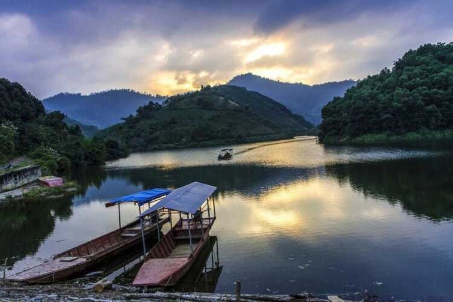 Visitors can also travel by boat on the lake