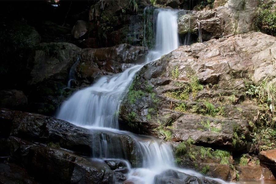 This waterfall is considered a heavenly paradise in Uong Bi (Source: Internet)