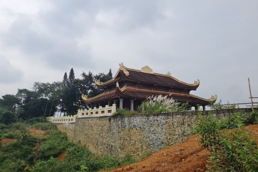 Man Pagoda near Ao Chau Lagoon