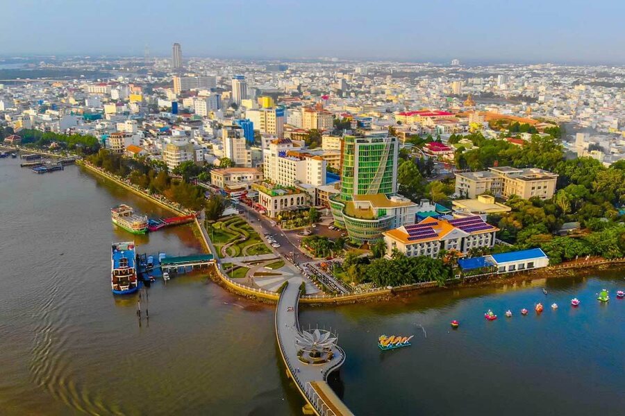 Ninh Kieu Wharf runs along the riverside road. Photo: Timtour