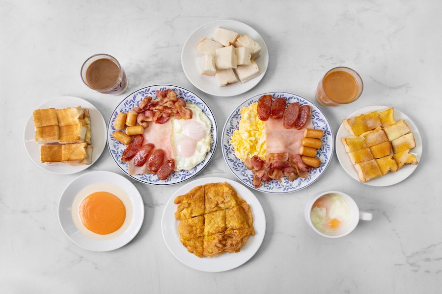 Coming here, you should try their most popular items, which are butter toast, bacon toast and kaya toast (Source: Foodpanda)