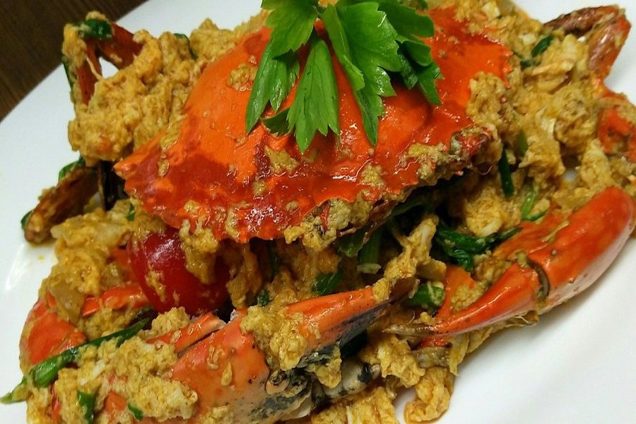 The mouthwatering crab curry is one of the best sellers at Hua Seng Hong (Source: Internet)