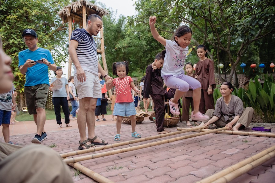 Cheraw dance is a traditional game for everyone (Source: The Quintessence of Tonkin)