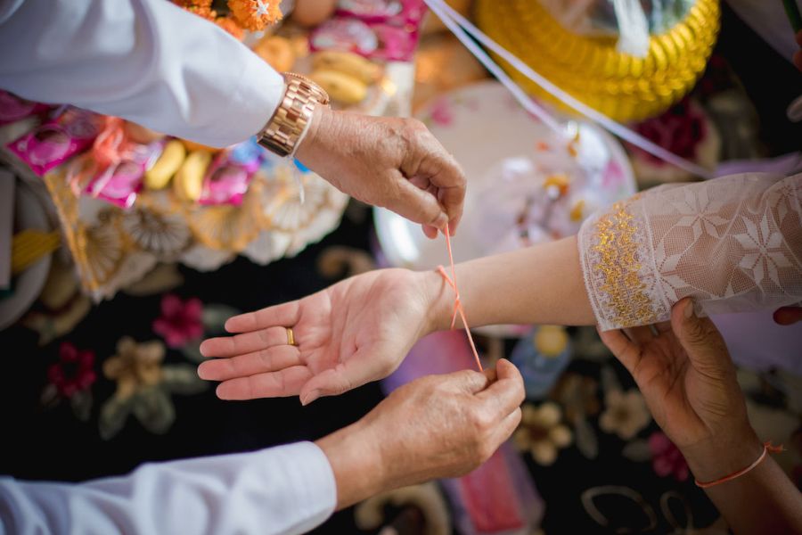 Preserving Lao wedding customs is a precious thing