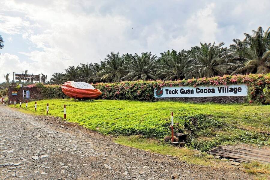 Sweeten up your day in Tawau and Teck Guan Cocoa Village. Photo: Trixoli