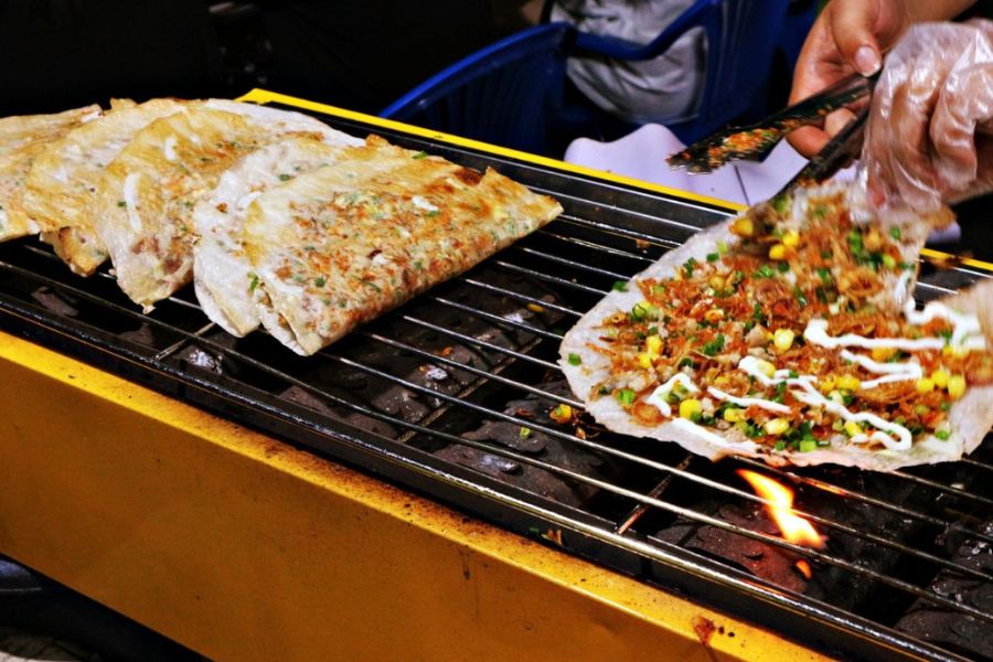 Street food at Dalat Night Market