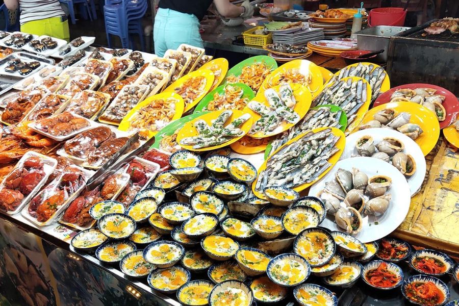 Fresh Seafood at the Nigh Market