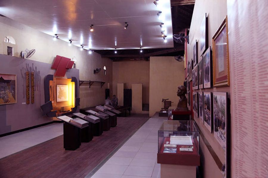 Exhibits and collections