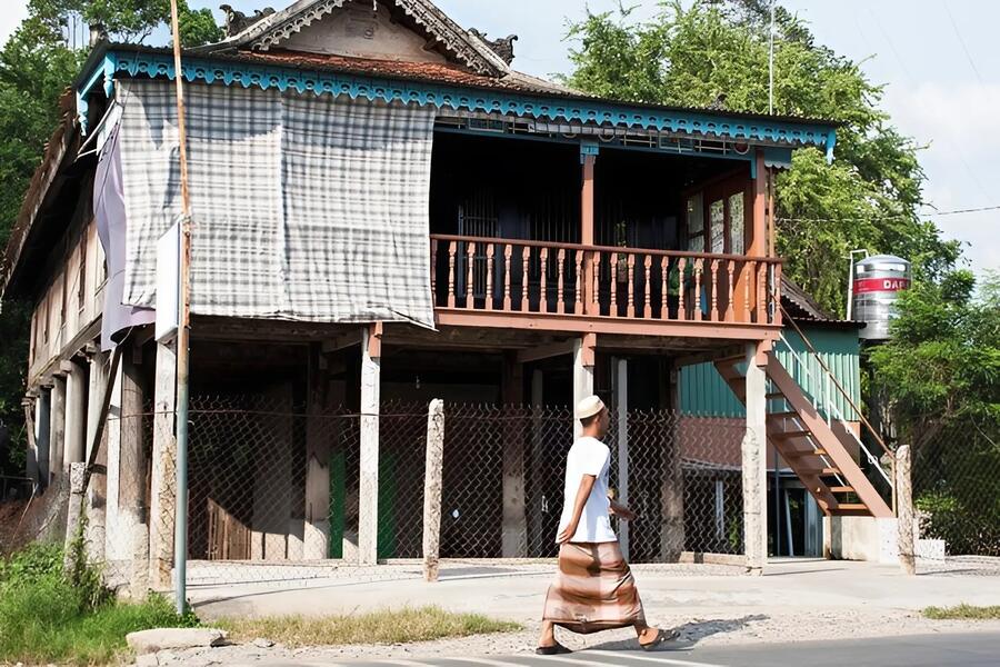 The stilt house is spacious, accommodating multiple generations living together. Photo: Luhanhvietnam