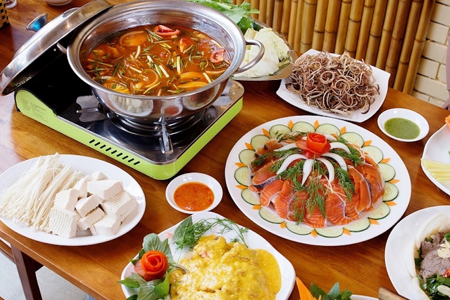 In the chilly air of Sapa, nothing is better than savoring a steaming hot pot (Source: Internet)