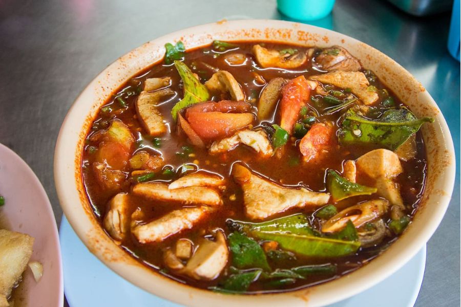 Special dish of Hong Khao Tom Pla