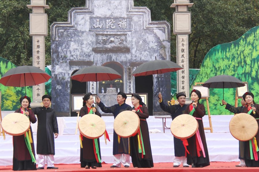 Quan Ho singing forms