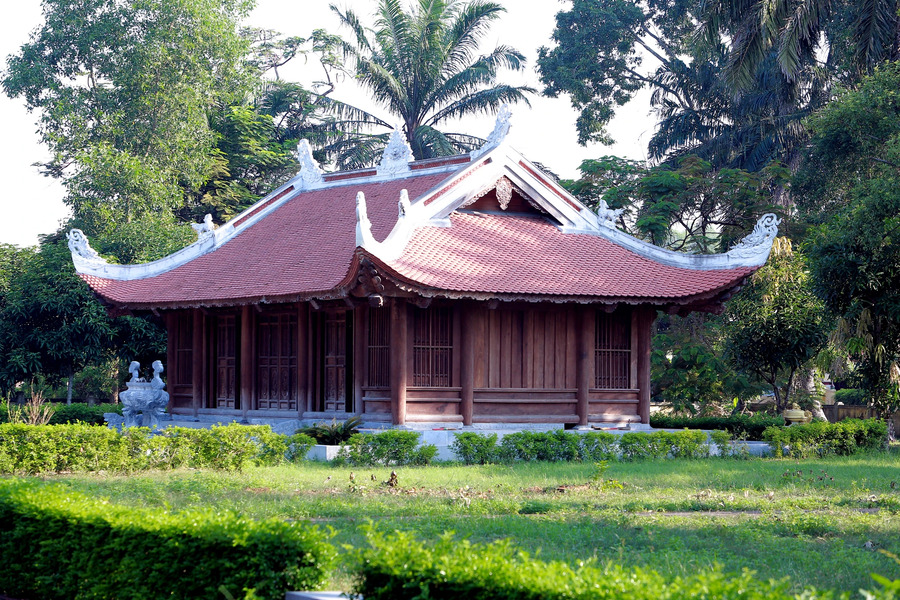 The five-room houses in 18th-century architectural style. Photo: Phap luat Online
