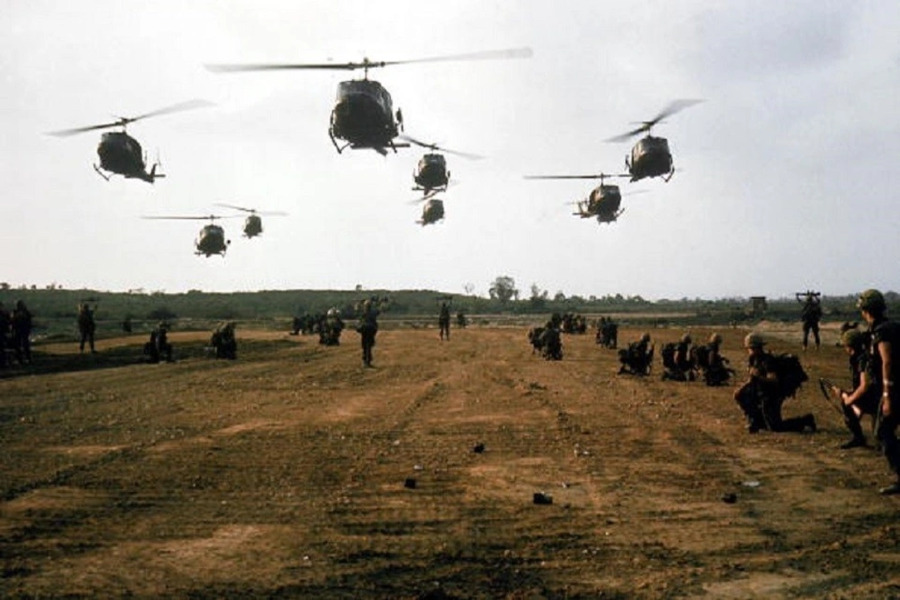 U.S. soldiers landed in My Lai on the morning of March 16, 1968. Photo: Ronald L.Haeberle