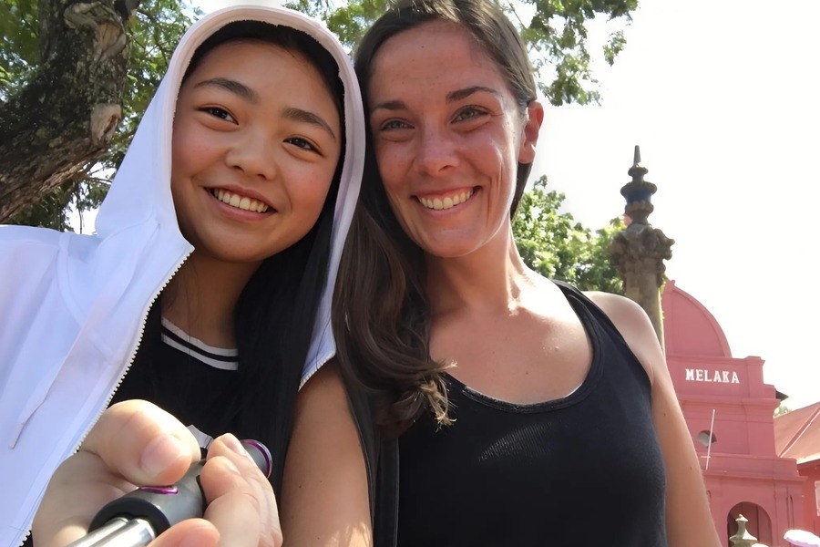 You can easily communicate with Malaysians using basic English words and phrases. Photo: Angela / Beyond the trip