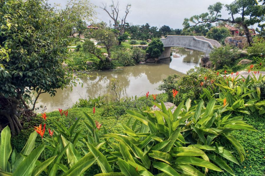 Gardens of the pagoda