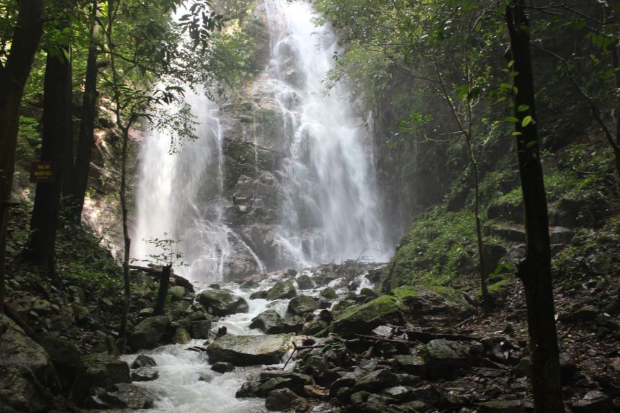 Exploring Yalay Waterfall