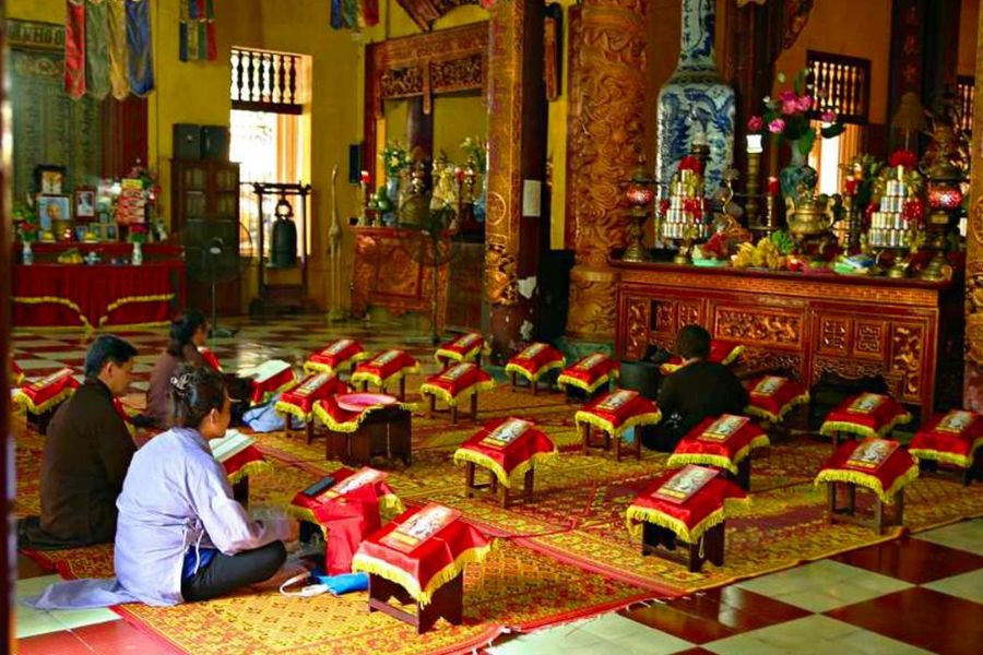 Experience a Traditional Chanting 