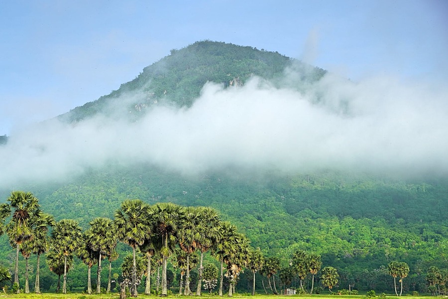 A view of one mountain of Bay Nui. Photo: Tapchidulich