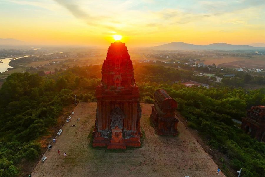 Remarkable hill tops views 