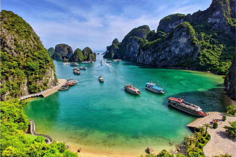 The truly beauty of Ha Long Bay