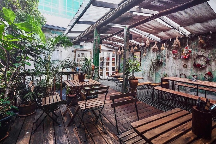 Merchant's Lane is a great spot for enjoying lunch or getting some focused work done