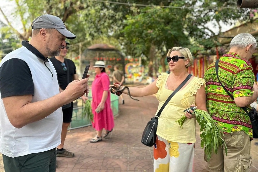 Each year, the snake farm welcomes around 200,000 domestic and international visitors