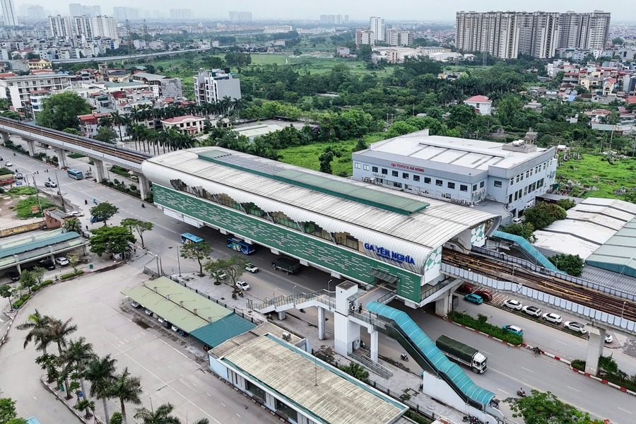 You can take the Metro to Yen Nghia Station and start your journey from there