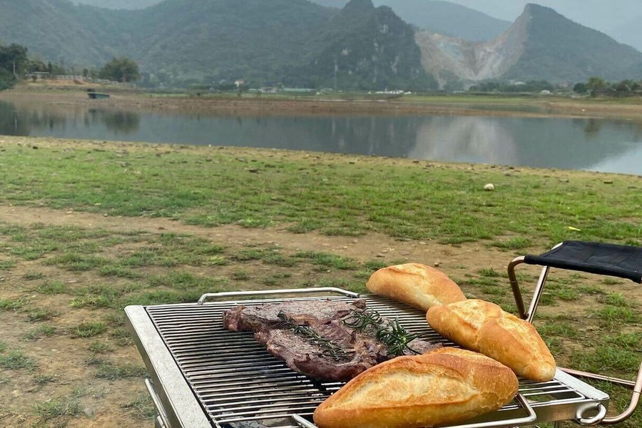 A delicious meal in a poetic setting
