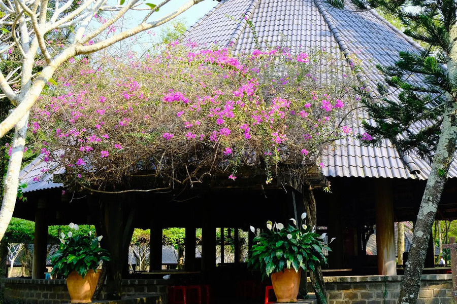 The restaurants and hotels are decorated in a charming romantic style