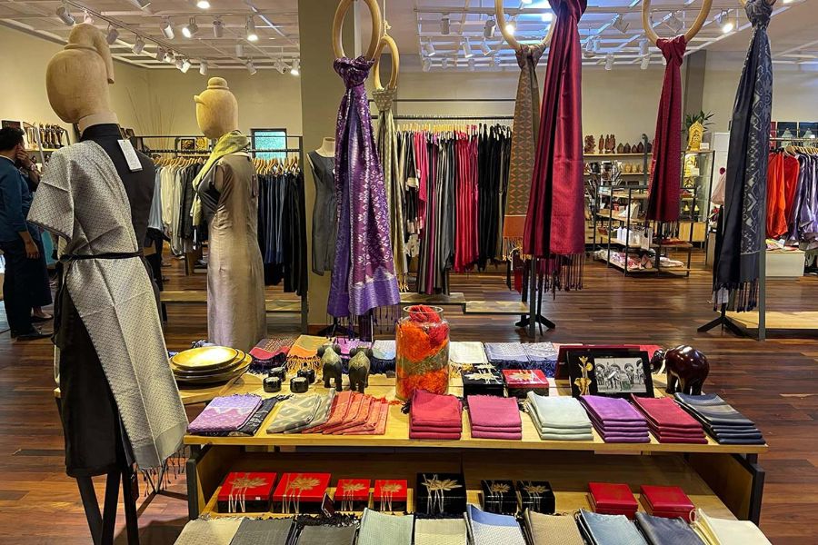 Exploring handcrafted souvenirs in Artisans d’Angkor