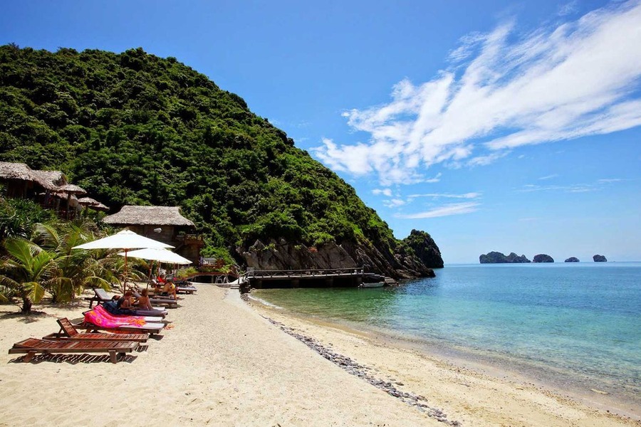 The beauty of the beach on Cat Ba Island