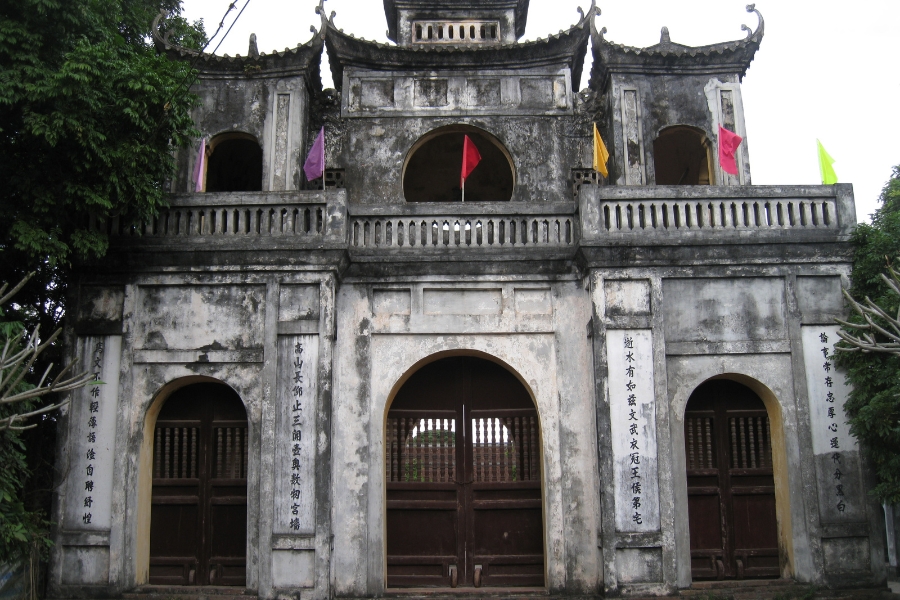 Entrance gate to Xich Dang Temple of Literature