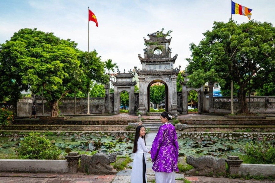 Chuong Pagoda has the most beautiful scenery in Pho Hien